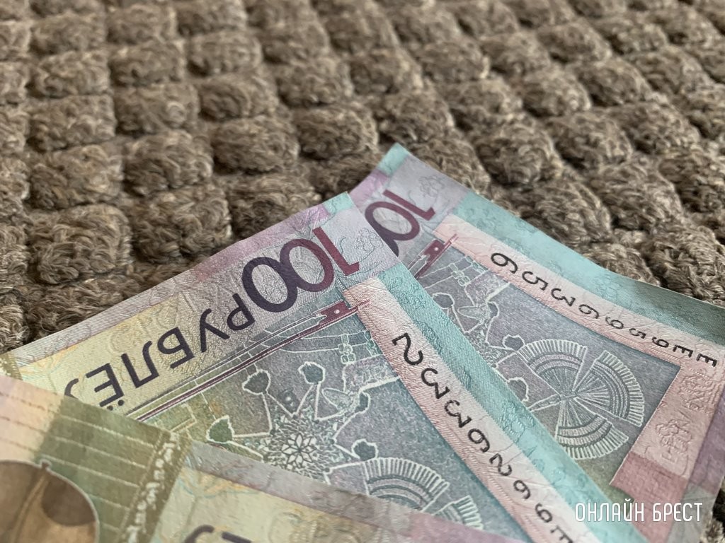 Зарплата до 3500 рублей. Топ вакансий для людей без высшего образования